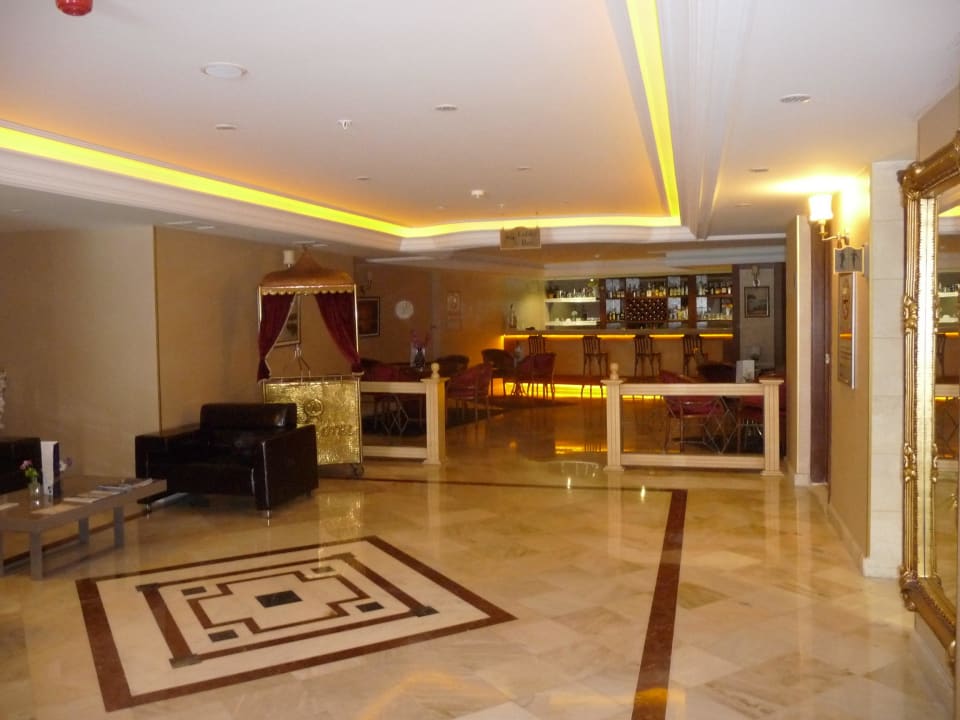 Lobby und Bar Hotel Askoc