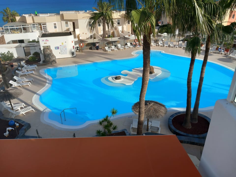 Pool Bahia Calma Beach