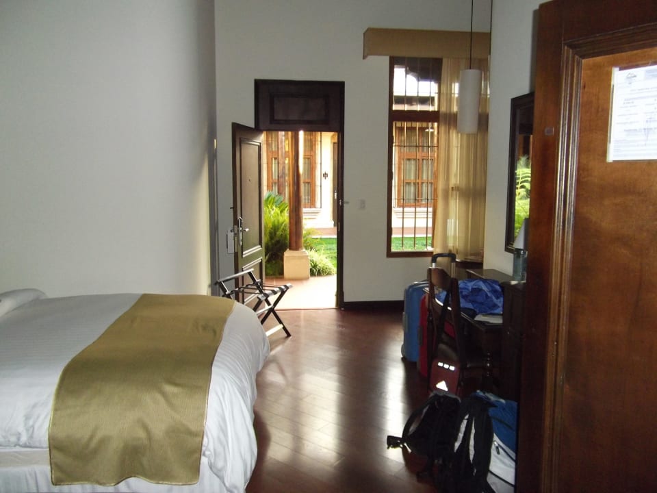 Eingang Hotel Camino Real Antigua