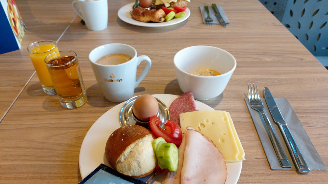 Gastro Holiday Inn Express Munich - City East