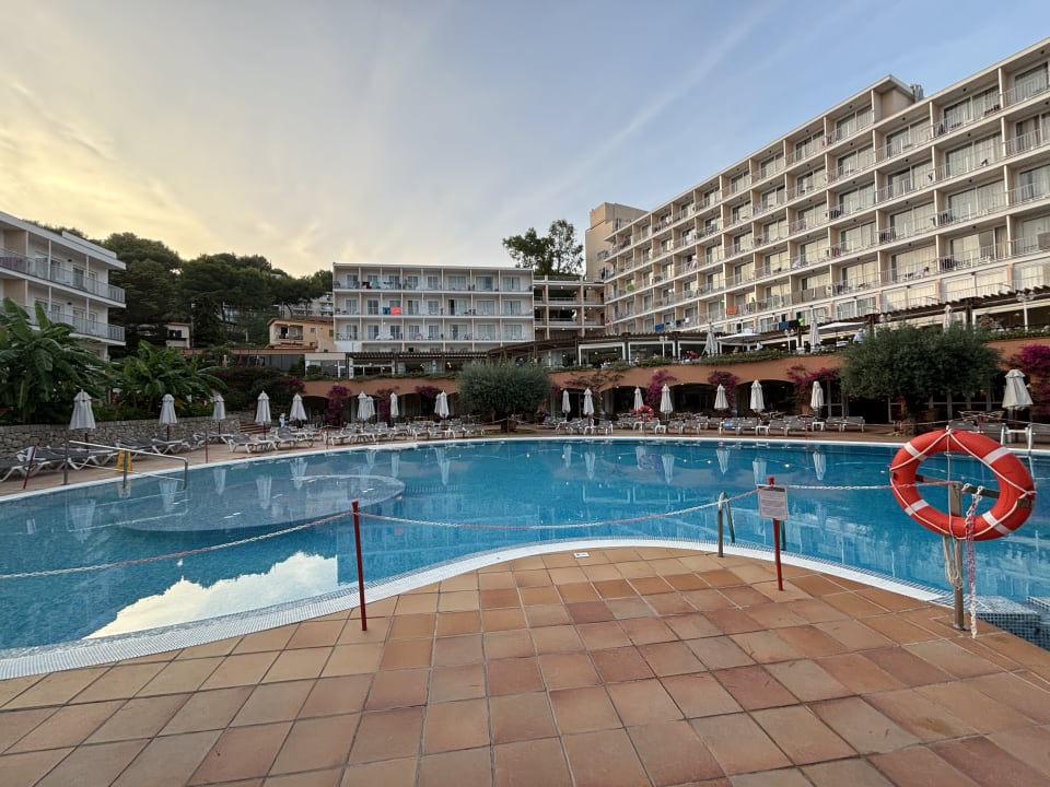 Pool Valentin Grand Park Suite Hotel
