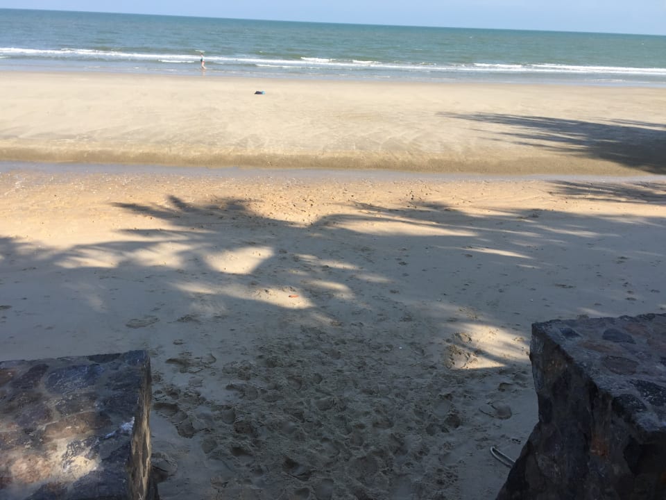 Strand Hotel Grand Pacific Sovereign Resort & Spa