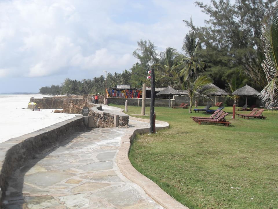 Liegewiese Neptune Palm Beach Boutique Resort & Spa