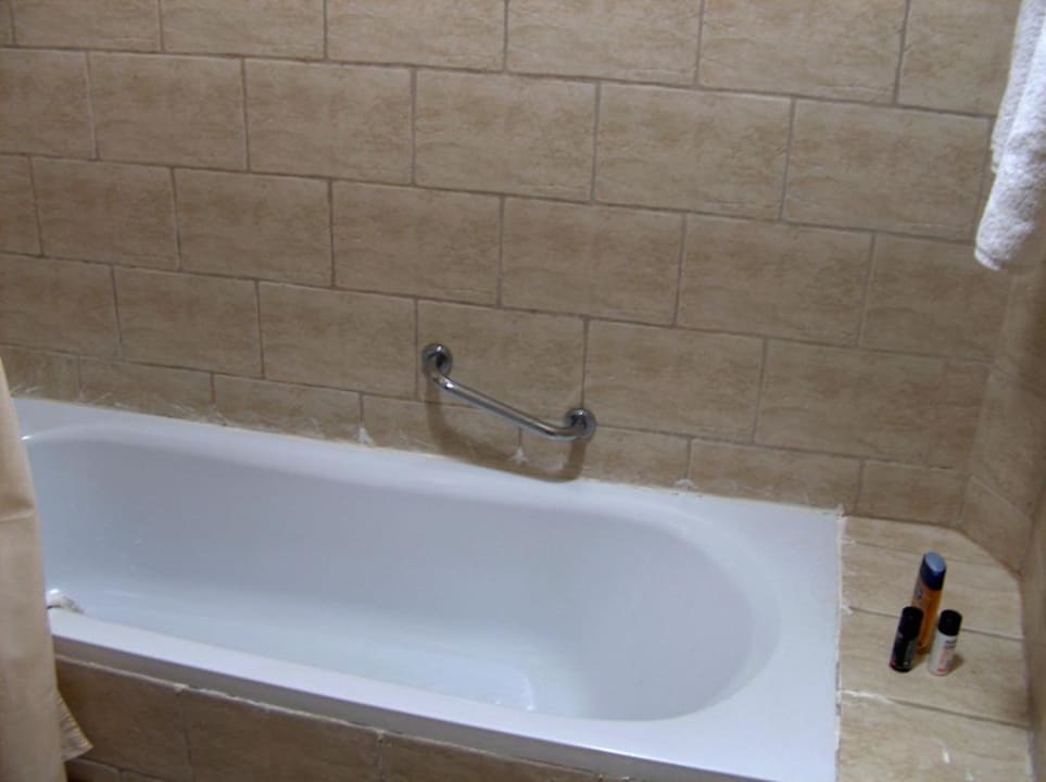 Eine Badewanne zum Duschen Utopia Beach Club