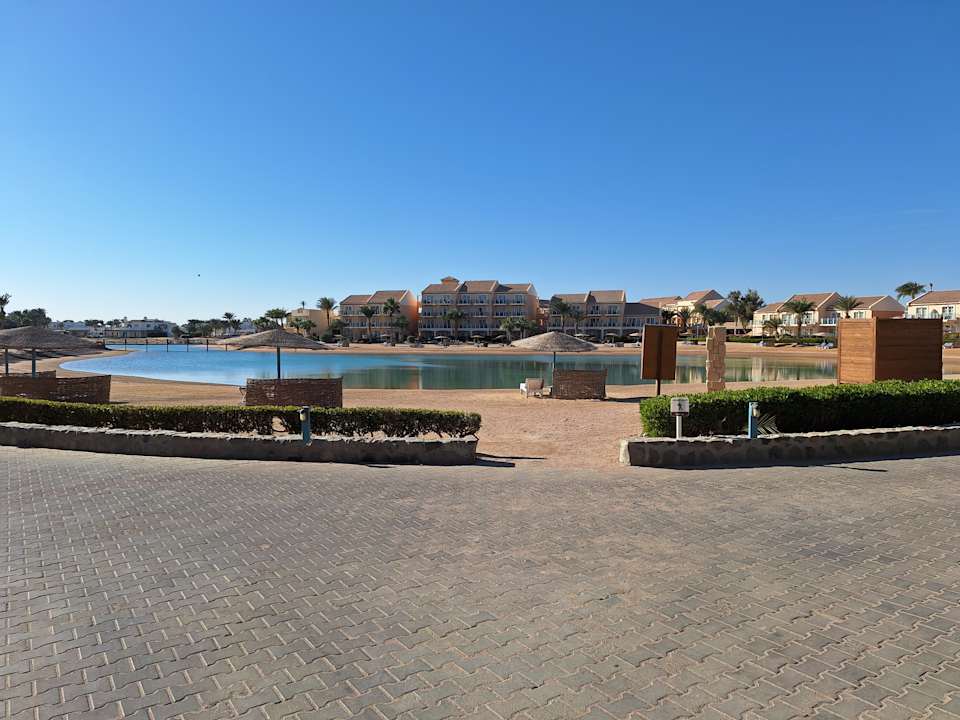 Außenansicht Mövenpick Resort & Spa El Gouna