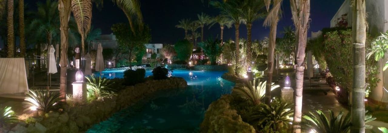 Pool am Abend Ghazala Gardens