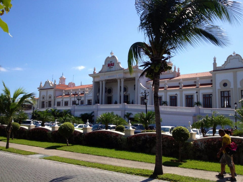 Hoteleingang Hotel Riu Palace Riviera Maya