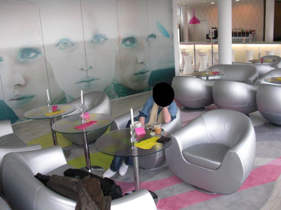 Eingang und Barbereich Prize by Radisson, Bremen City