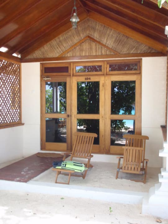 Eingang zum Deluxe Bungi NH Collection Maldives Reethi Resort