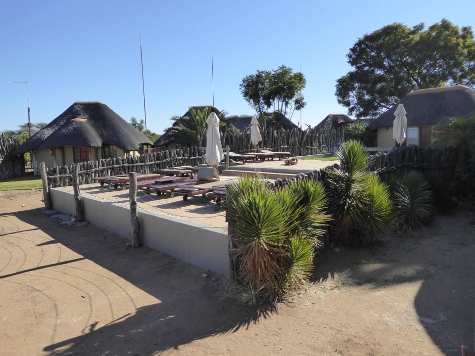 Pool-Terrrasse  Hotel Frans Indongo Lodge