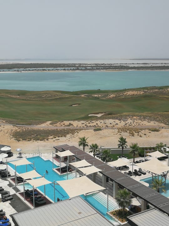 Ausblick Crowne Plaza Hotel Yas Island