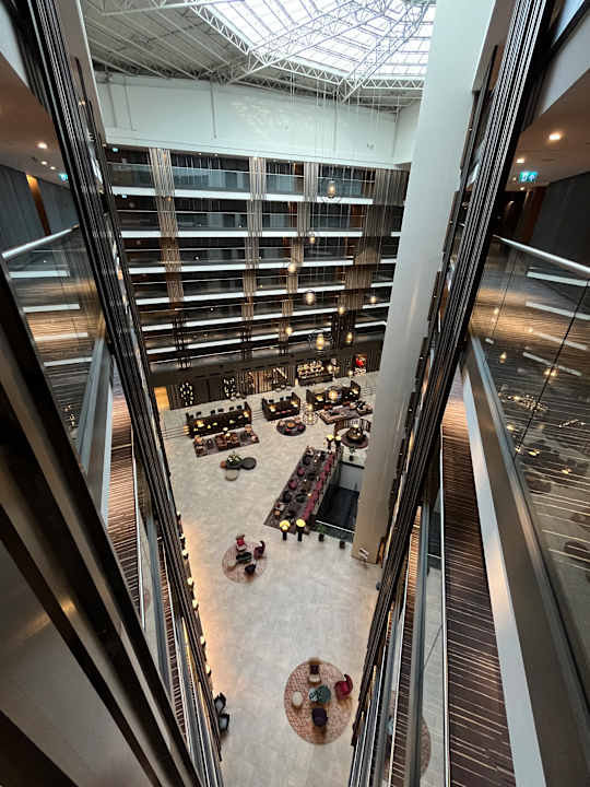 Lobby Sheraton Grand Tbilisi Metechi Palace