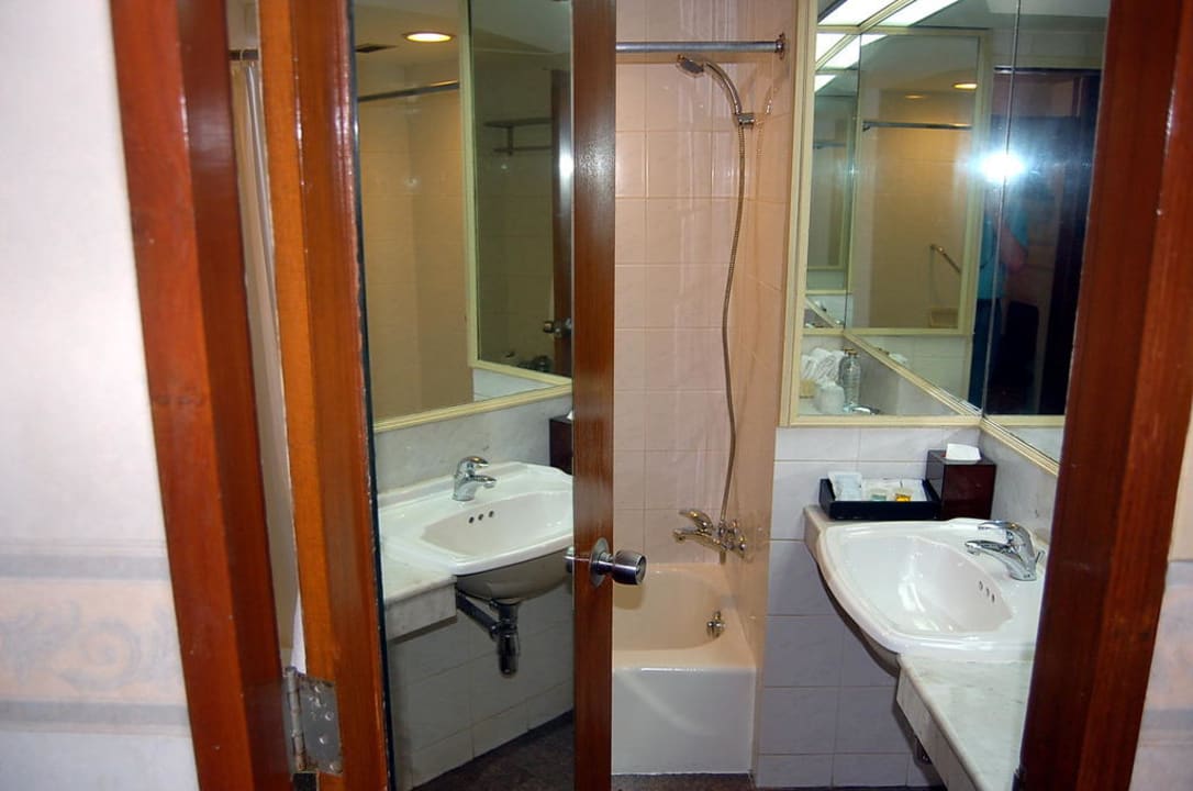 Bad The Tawana Bangkok