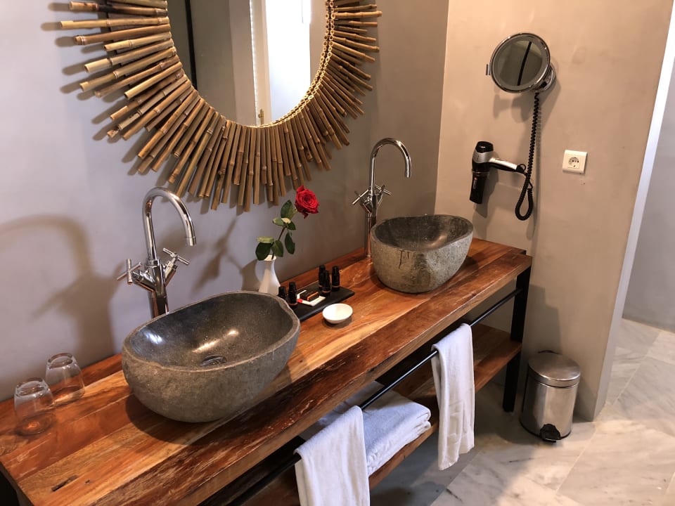 Wunderschönes Bad mit Naturmaterialien Dreams Jardín Tropical