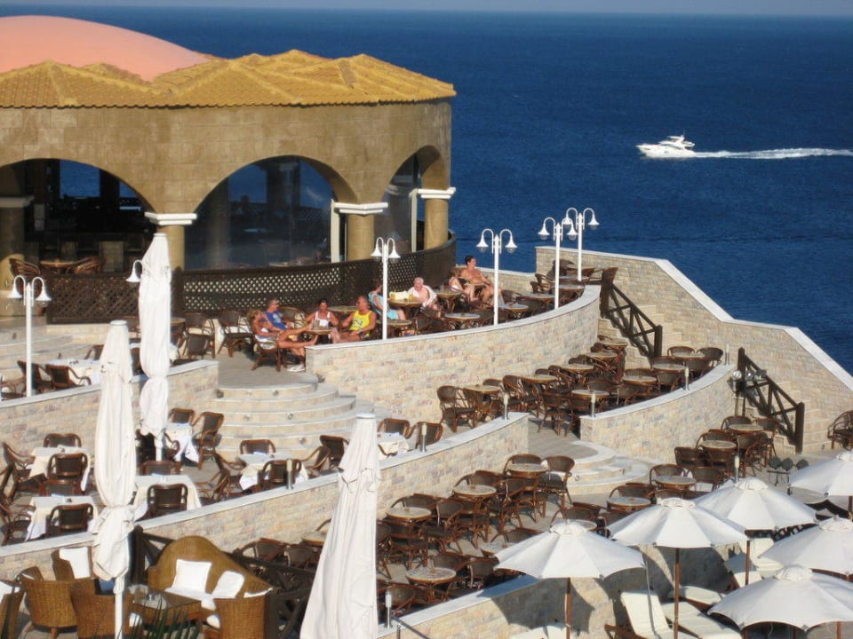 Restaurant über dem Meer Hotel Kalithea Horizon Royal