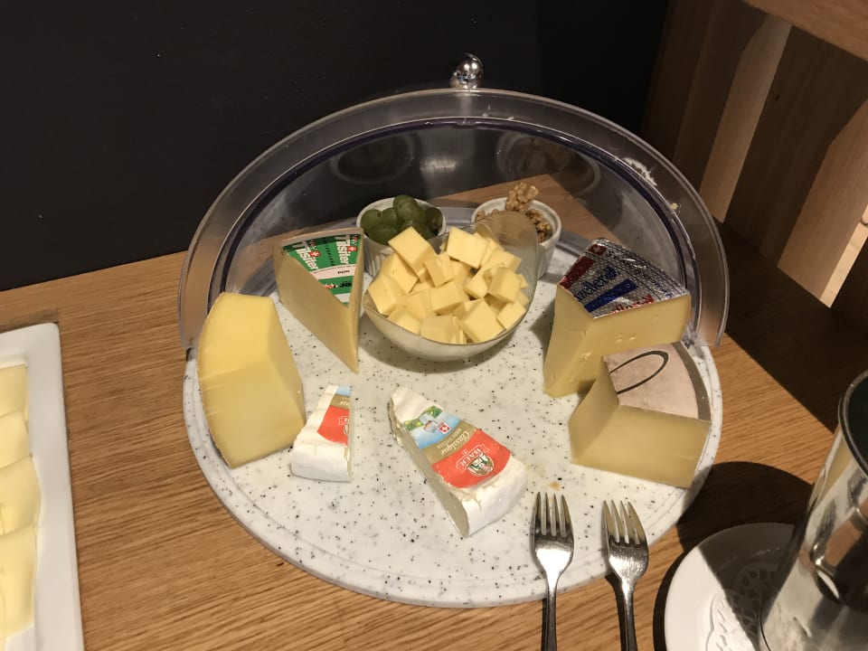 Ich habe nur Käse gegessen. Lecker Tilsiter Seehotel Wilerbad