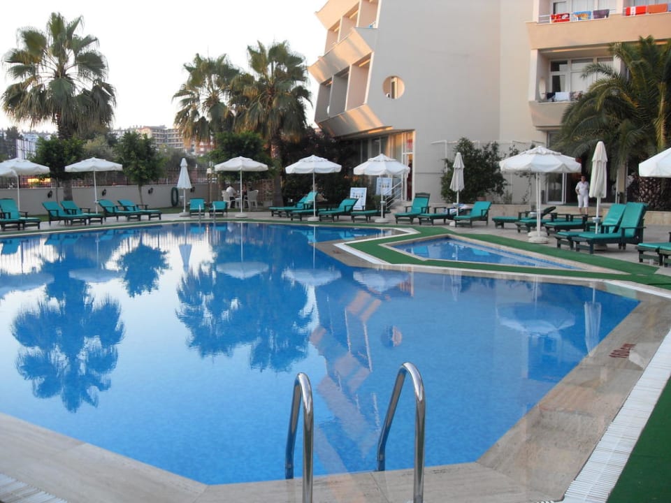 Pool  Nerton Hotel - Erwachsenenhotel ab 16 Jahren