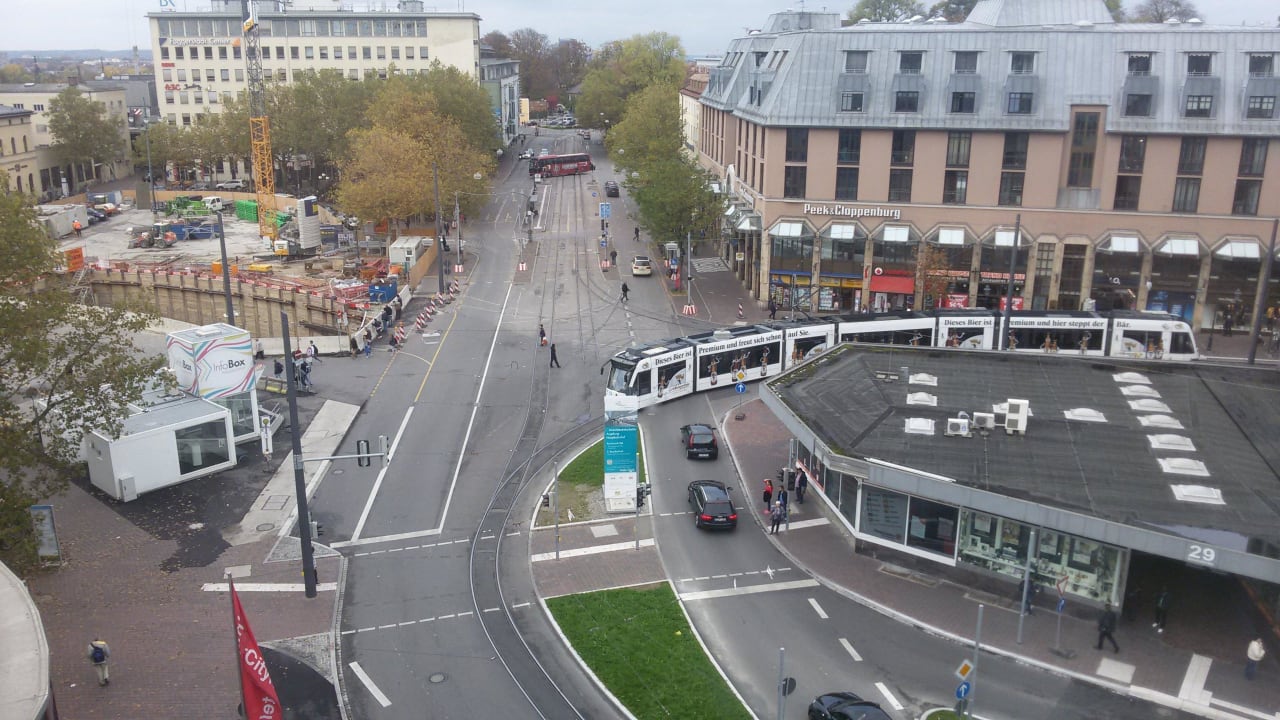 Blick aus dem 3 OG rugs HOTEL Augsburg City