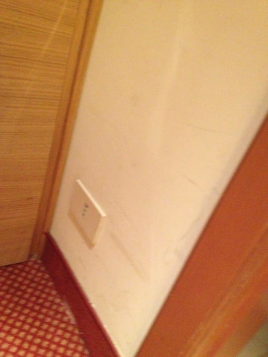 Riss in der Wand NH Collection Milano Touring