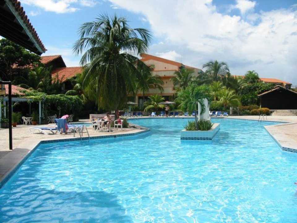 Pool Sol Rio De Luna y Mares