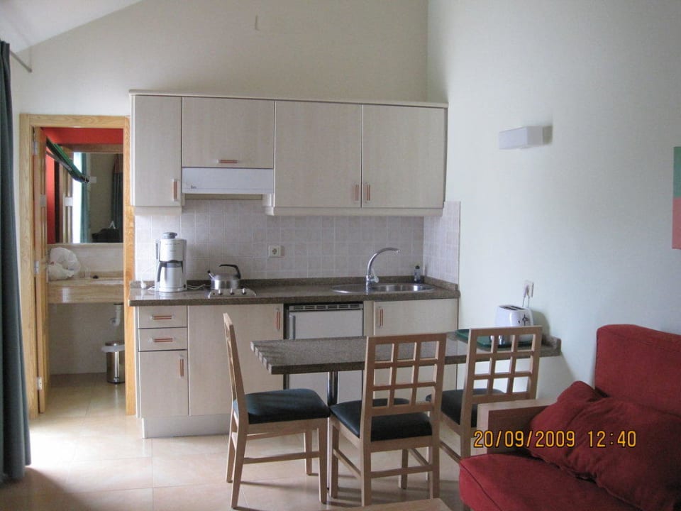 Wohnraum inklusive Küche Bungalows Cordial Sandy Golf