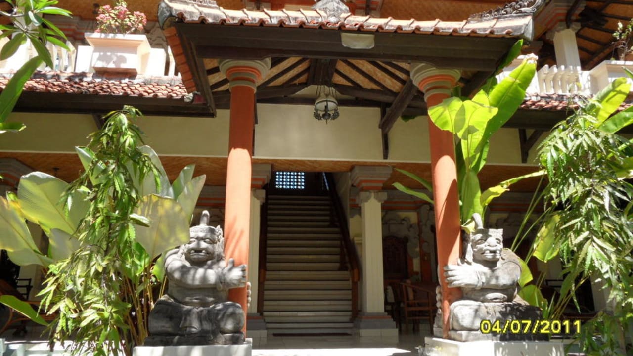 Treppe zu unserem Zimmer Villa Shanti Beach