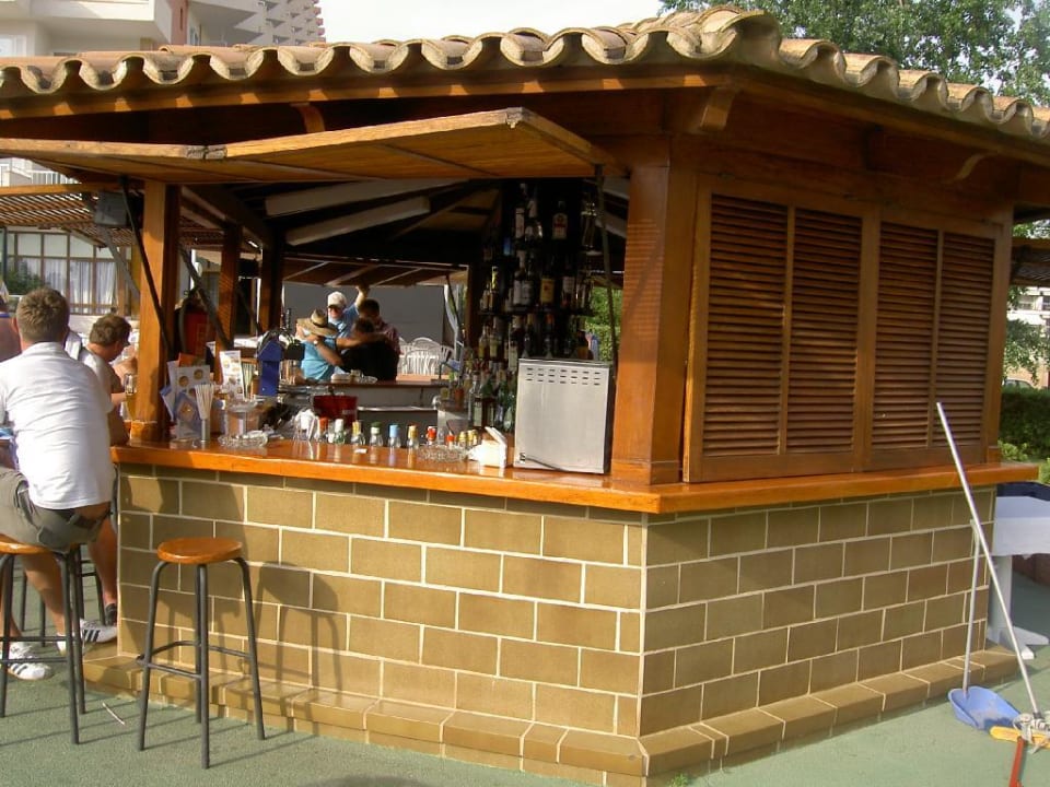 Poolbar BG Hotel Caballero