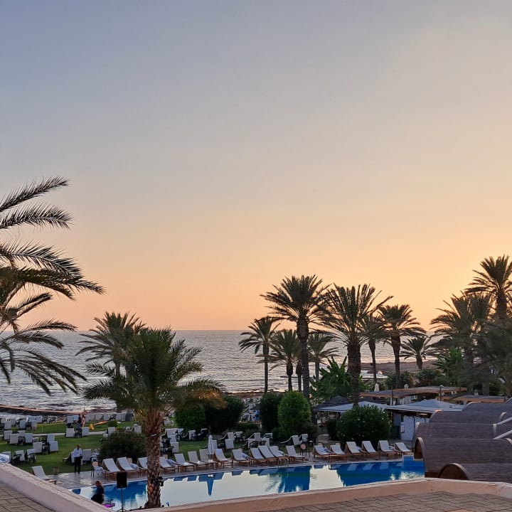 Ausblick Constantinou Bros Athena Beach Hotel