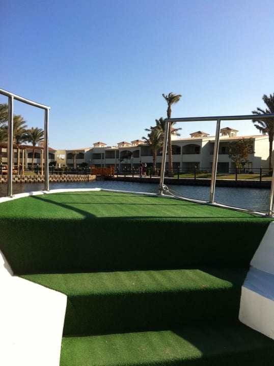 Fahrt durch die Lagune Pickalbatros Dana Beach Resort - Hurghada