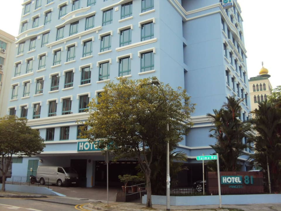 Отель Hotel 81 Princess