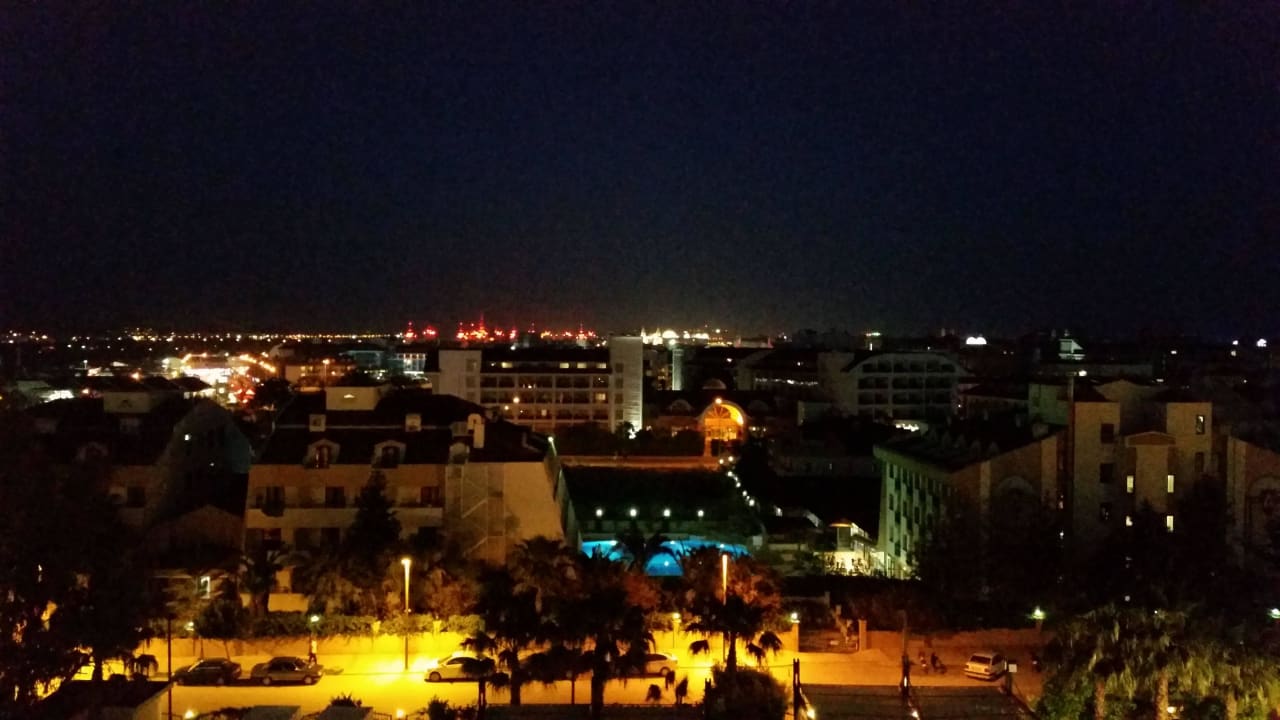 Ausblick zum Side Crown Palace Hotel Sultan of Side