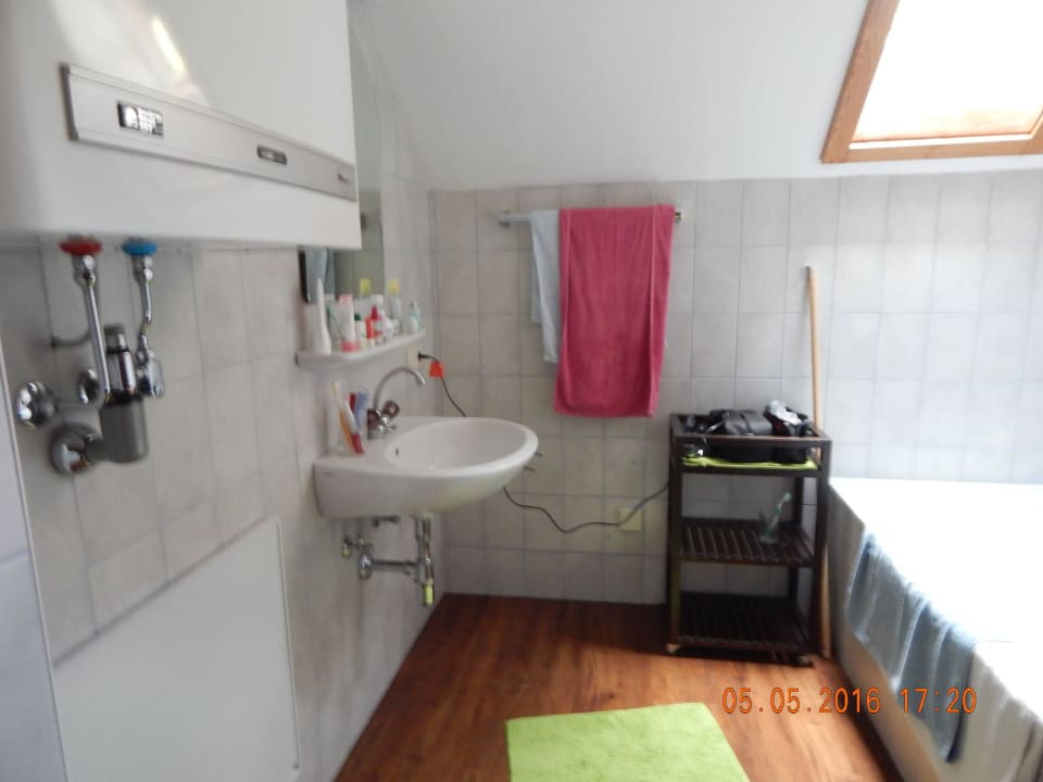 Das Bad, WC ist separat Ferienwohnungen Fischerhaus direkt am See