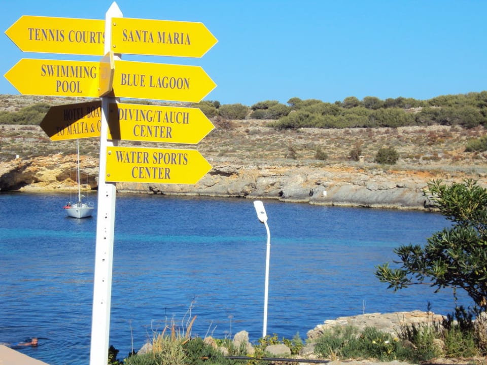 Hinweistafel Comino Hotel Comino Hotel & Bungalows