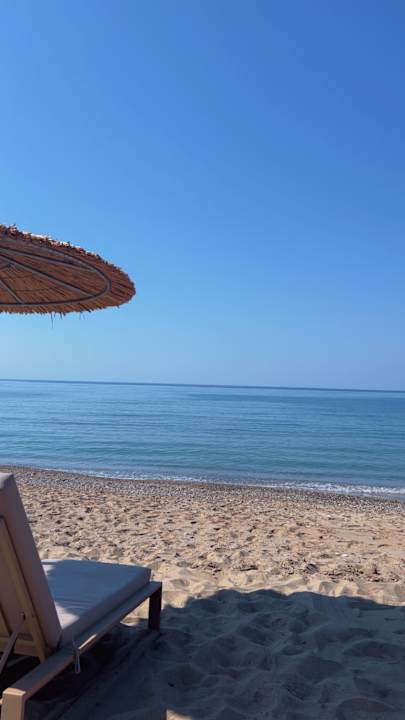 Strand Oros Luxury Beach Resort