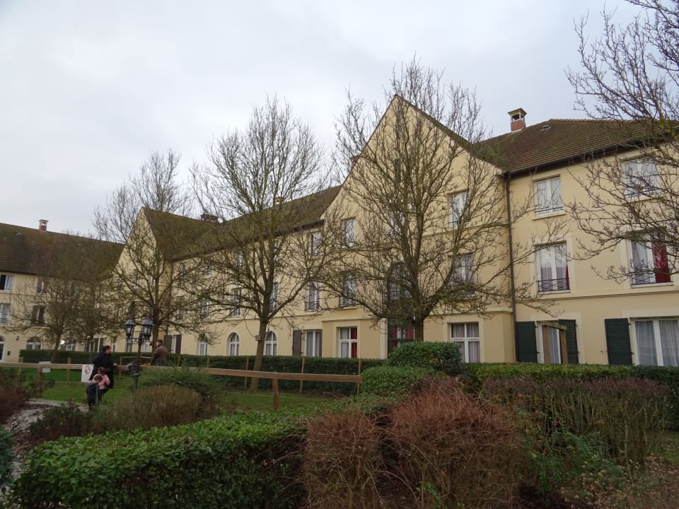 Gartenanlage Campanile Val de France