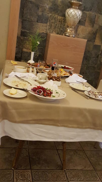 Wird in 40 min nicht abgeräumt Fame Residence Lara & Spa