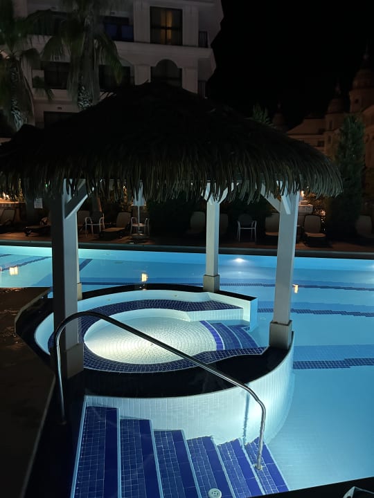 Pool Well Palace Side