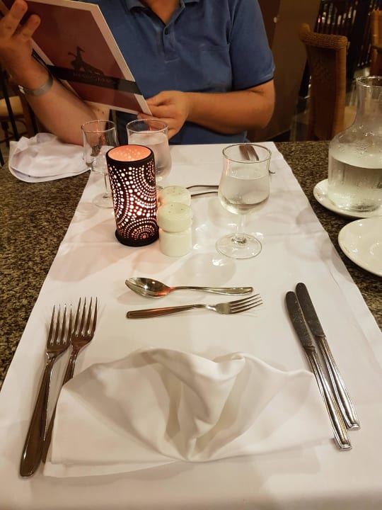 Tisch frikanisches Restaurant Hotel Riu Touareg