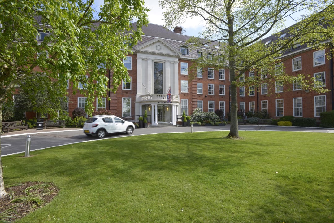 Außenansicht The Lensbury Resort