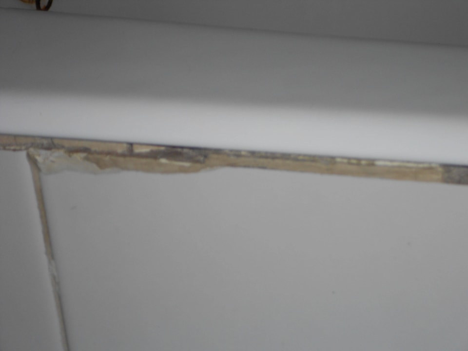 Badewannenrand Zimmer 423 Hotel Best Sabinal