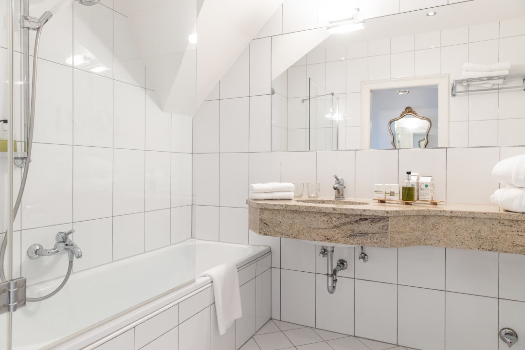 Zimmer Parkvilla Wörth