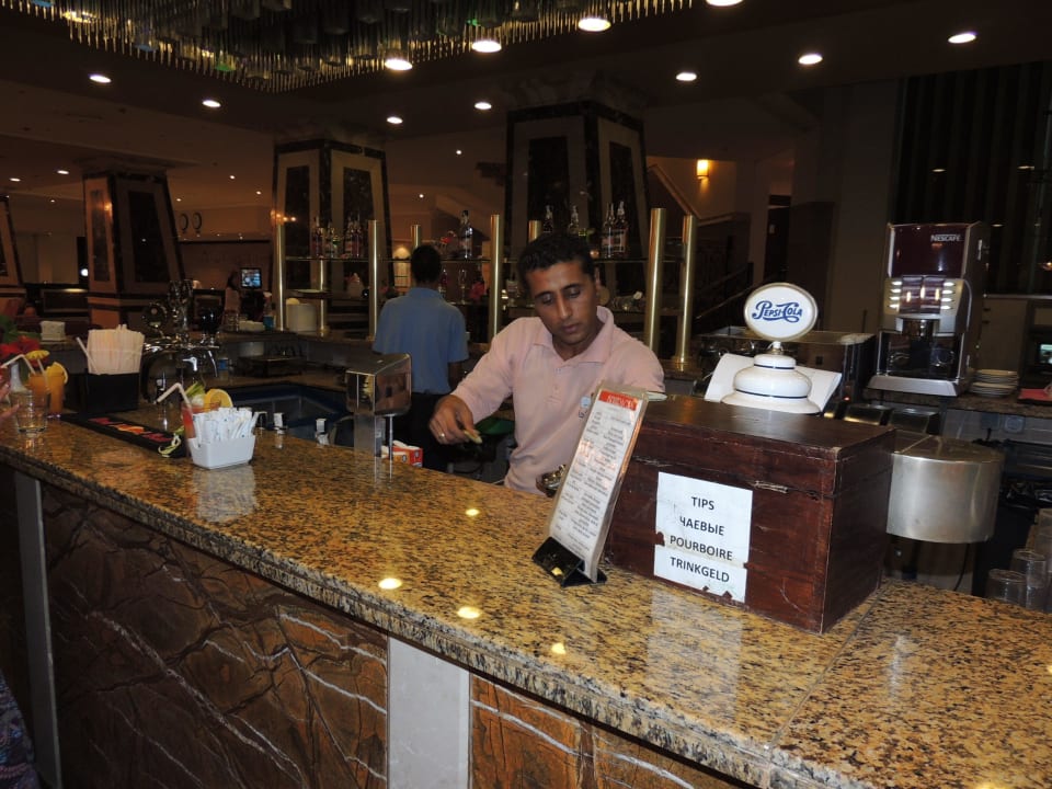 Бар AMC Royal Hotel & SPA