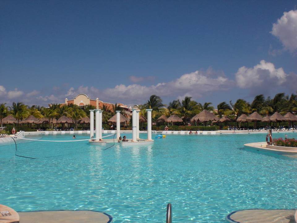 Riesige Poolanlage Grand Palladium Kantenah Resort & Spa