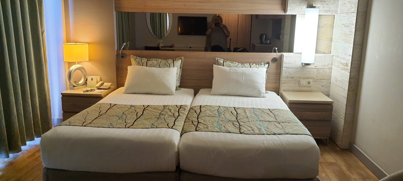 Zimmer Melas Resort Hotel