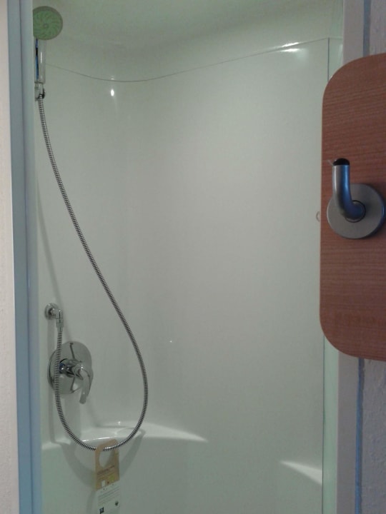 Dusche B&B HOTEL Düsseldorf-Lintorf