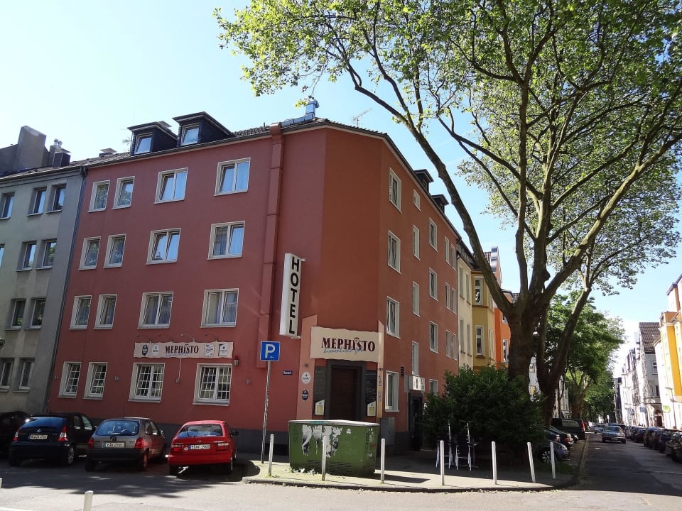Hotel mit Restaurant und Parkmöglichkeiten Stadt-gut-Hotel Rheinischer Hof