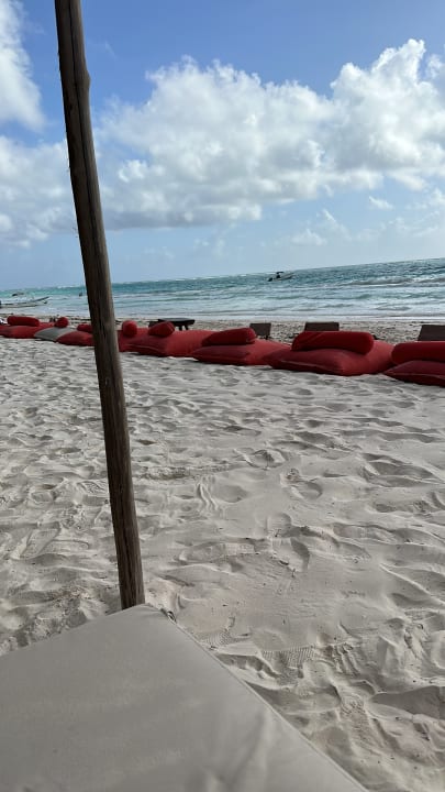 Strand Hotel Poc Na Tulum