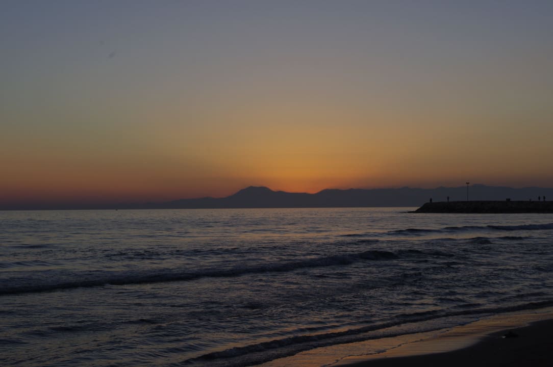 Als wenn ein Stein ins Meer fällt... Port Side Resort Hotel