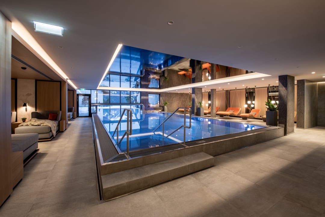 Pool Nagalu Hotel Garni