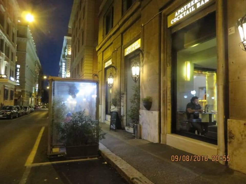 Bar Außenansicht Welcome Piram Hotel